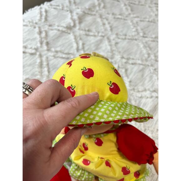 Strawberry Shortcake Talking Apple Dumplin Talking Doll - Picture 10 of 12
